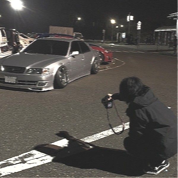 Late-night carpark meet